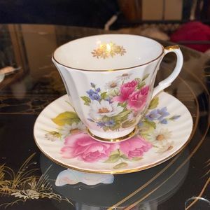 Antique Duchess Tea cup and saucer England Fine bone china Pink and White Roses